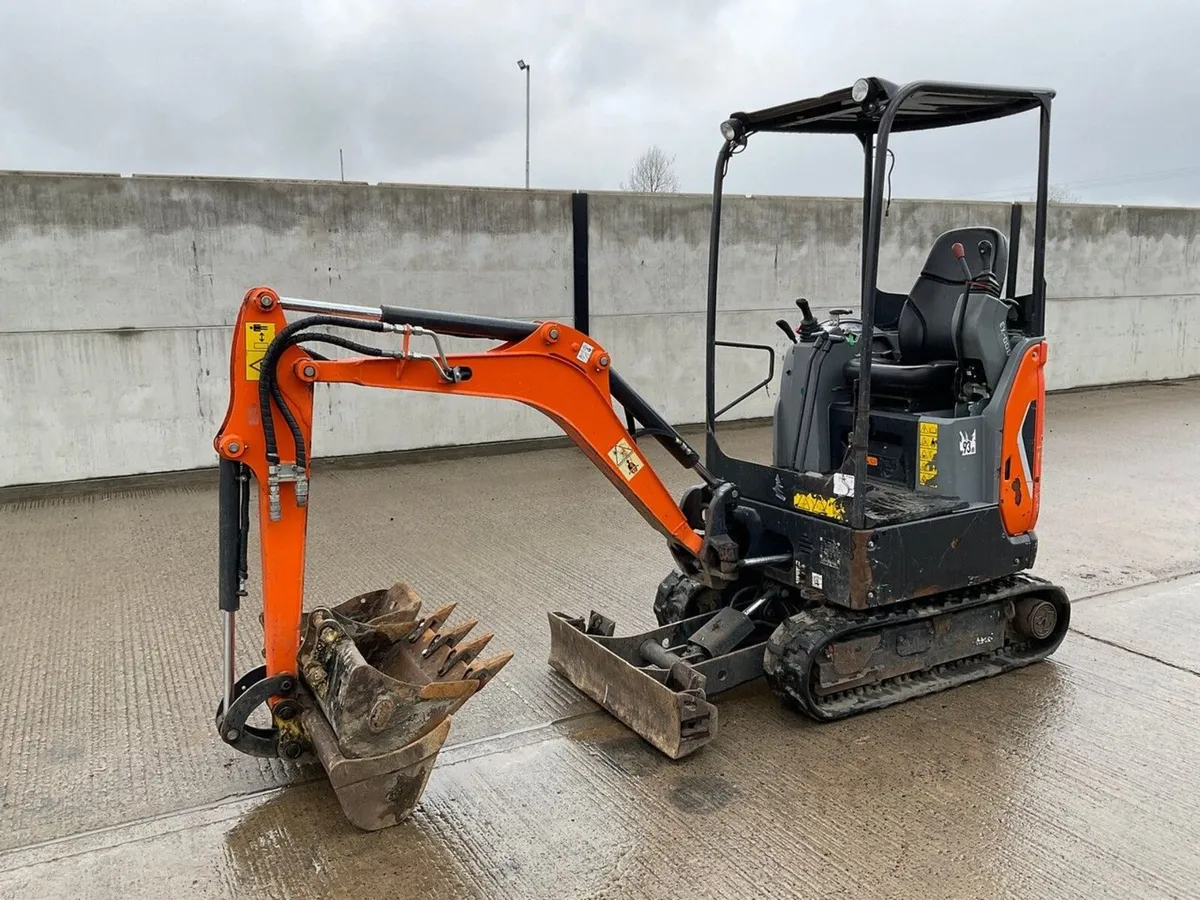 DOOSAN DX17Z 1.8 TON MINI DIGGER - Image 1