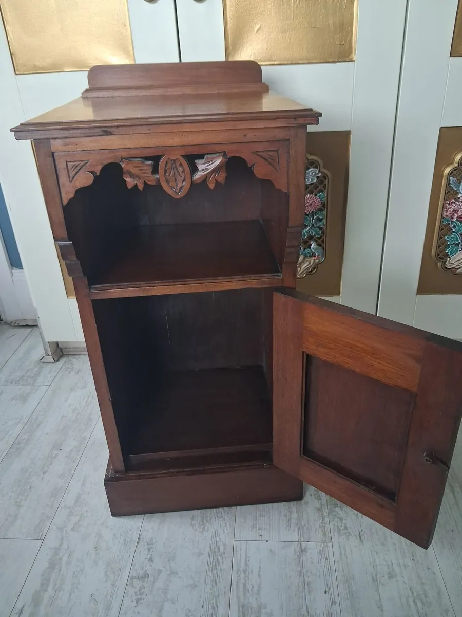 Antique carved bedside cabinet - Image 4