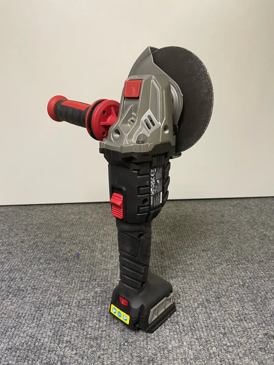 Parkside Performance 20v cordless angle grinder - Image 3