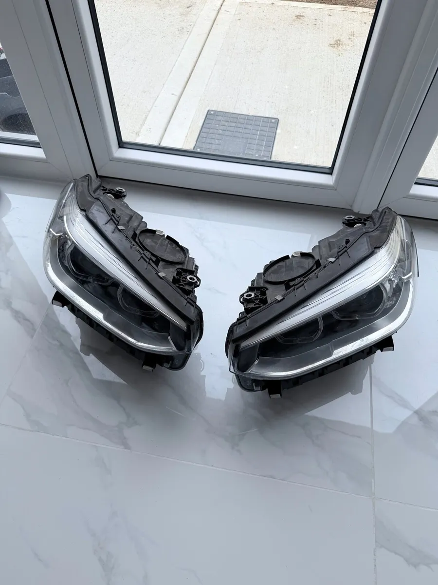BMW G01 X3 Headlights - Image 2
