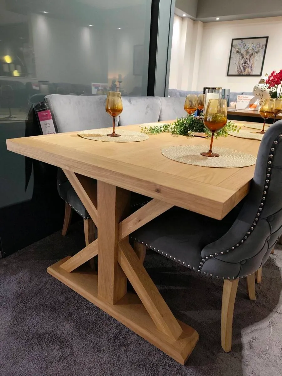 Solid Oak Dining Table 200cm, Brand New - Image 1