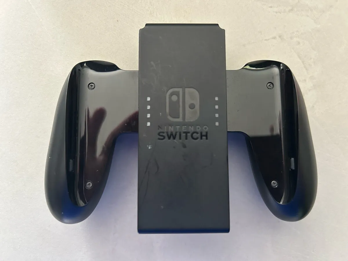 Nintendo Switch OLED - Image 4
