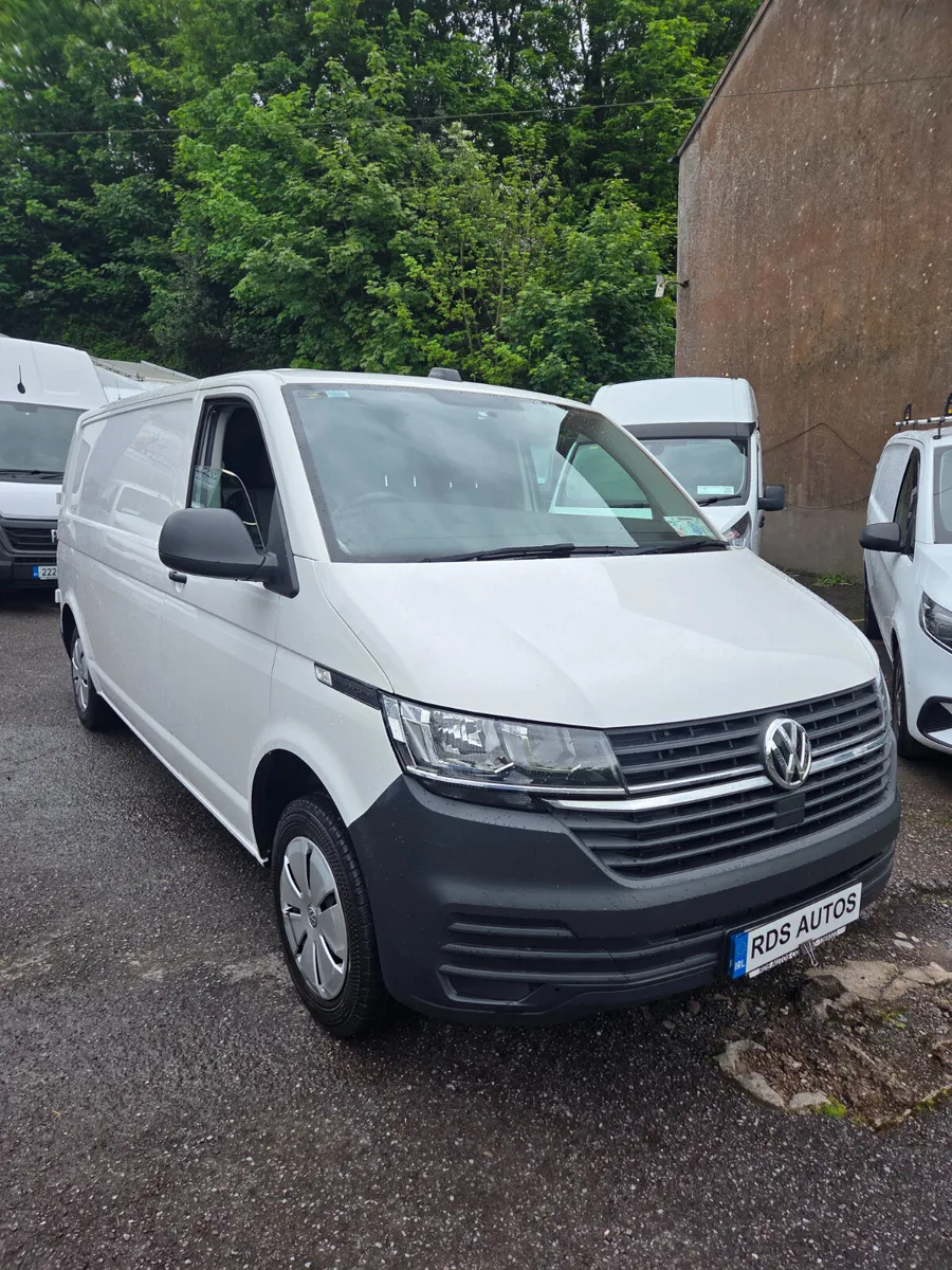 🔥22 VW TRANSPORTER WITH A/C🔥 - Image 1