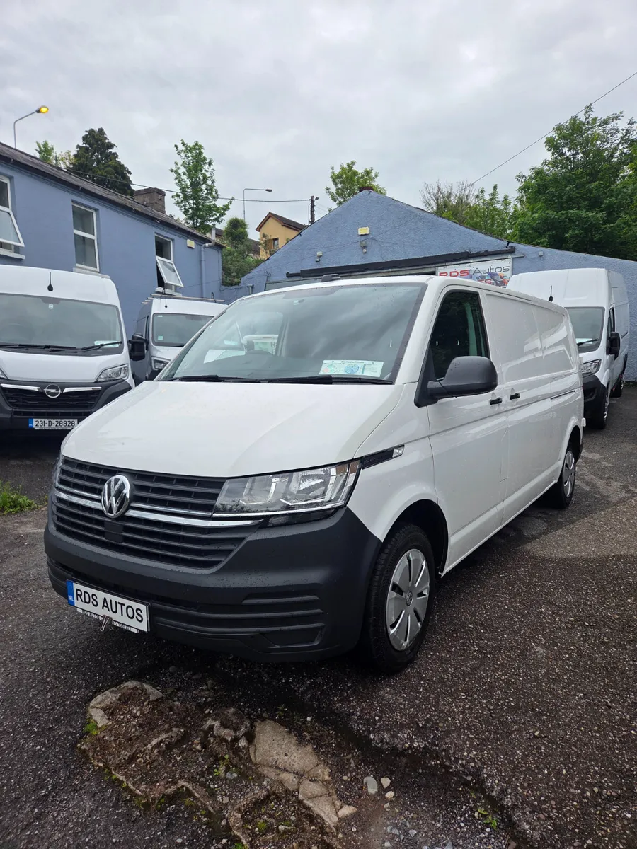 🔥22 VW TRANSPORTER WITH A/C🔥 - Image 3