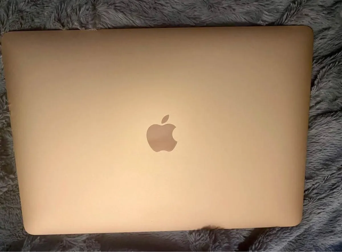 Apple MacBook Air M1 – 13” – 2020 – Gold - Image 1