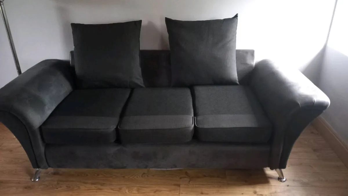 House contents - Image 2