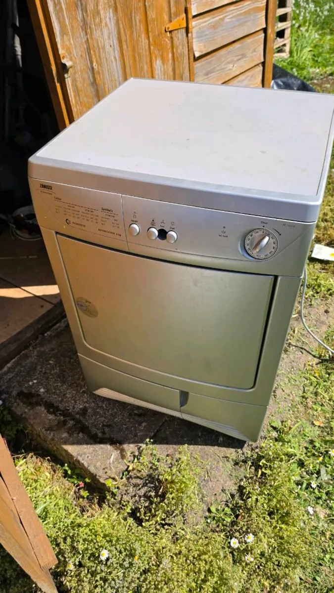 Condenser dryer - Image 1