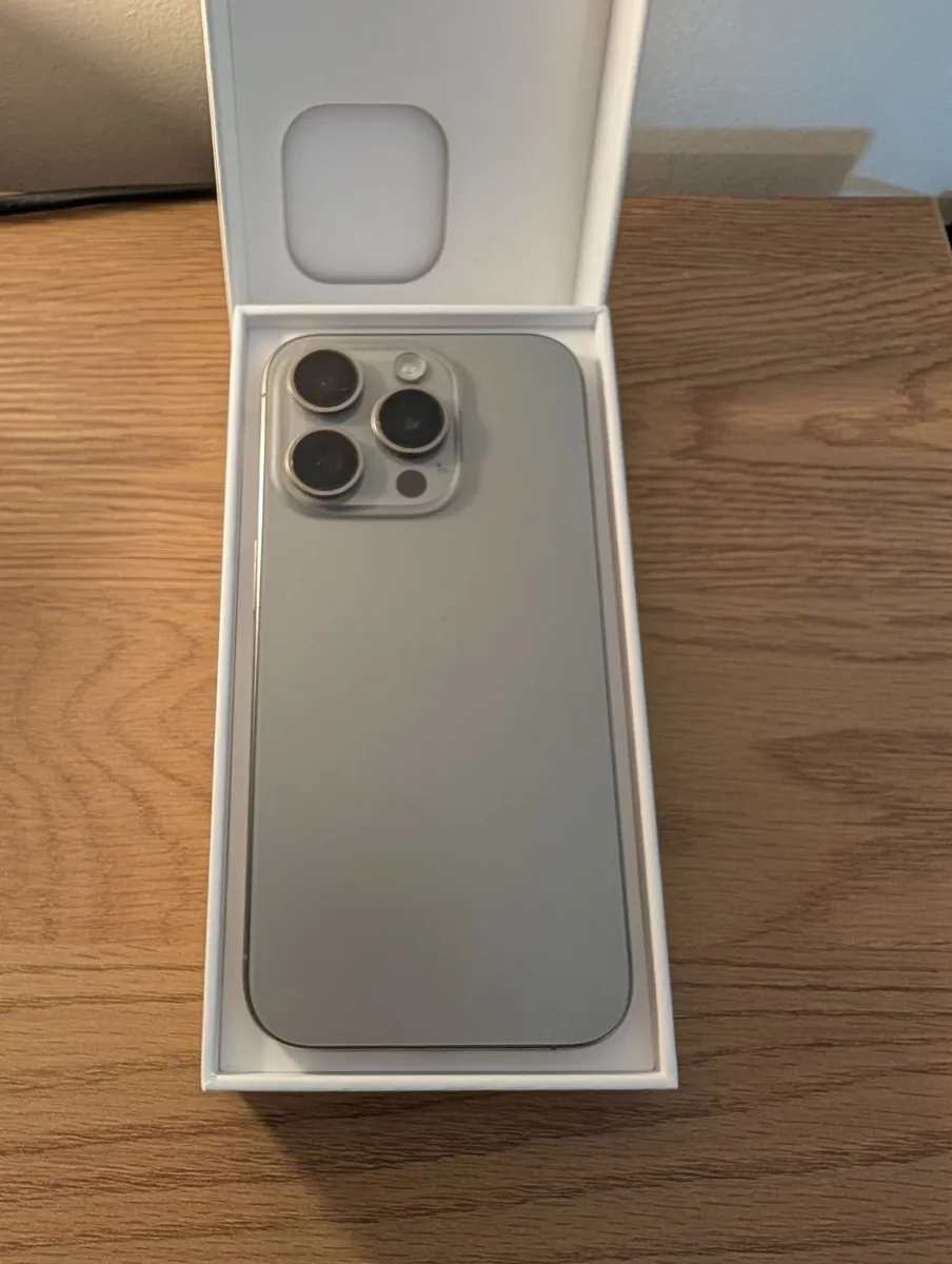 iPhone 15 Pro - 89% Battery - Image 1