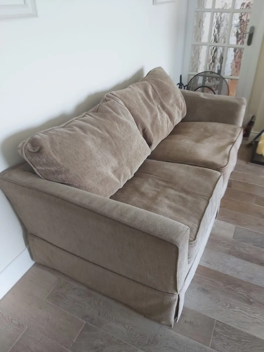 Couch/Sofa - Image 2