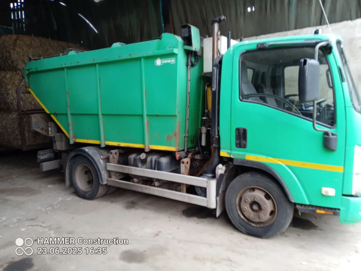 ISUZU BIN Lorry - Image 1
