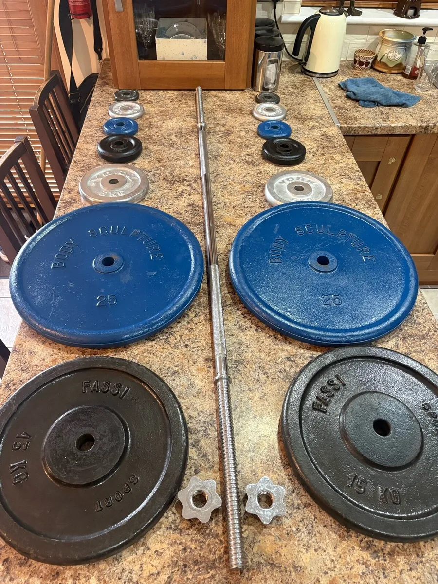 100KG OF METAL GYM WEIGHTS + 7KG SOLID STEEL BAR! - Image 1