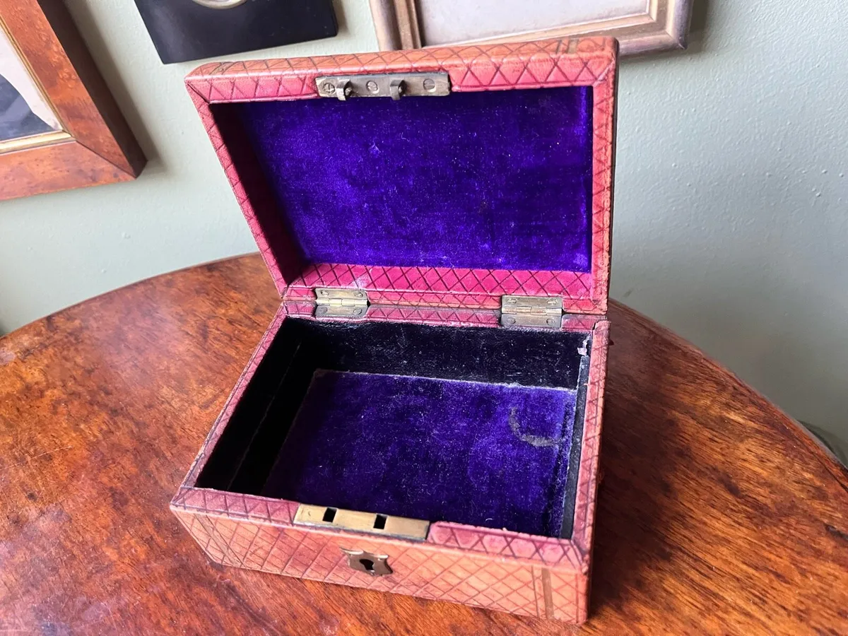 Antique Trinket Box - Image 3