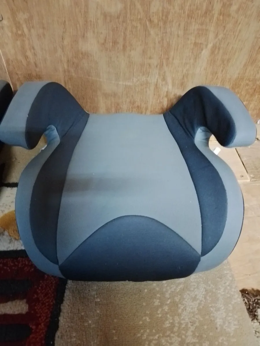 Booster seats - Image 4