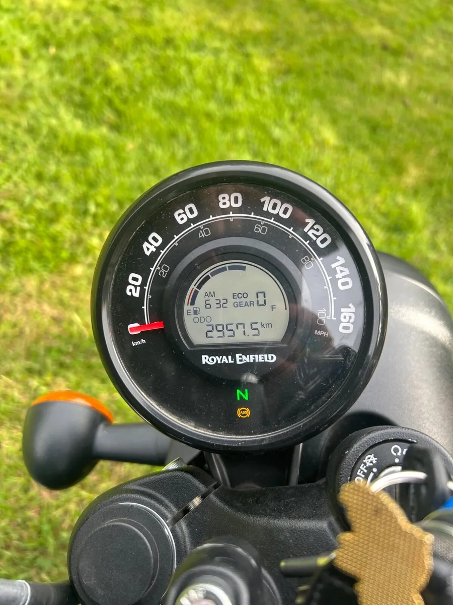 ROYAL ENFIELD 2025 - Image 2
