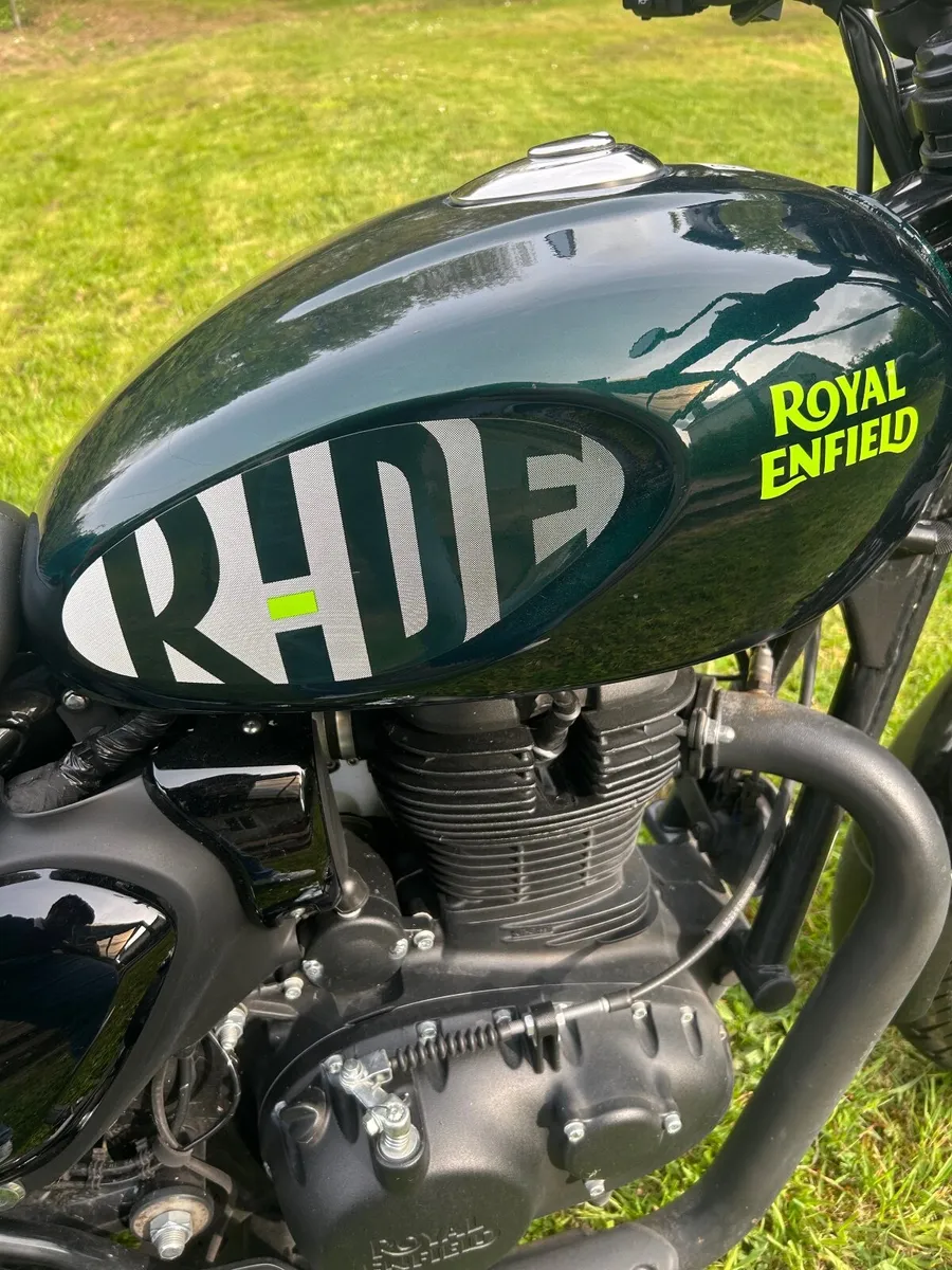 ROYAL ENFIELD 2025 - Image 4