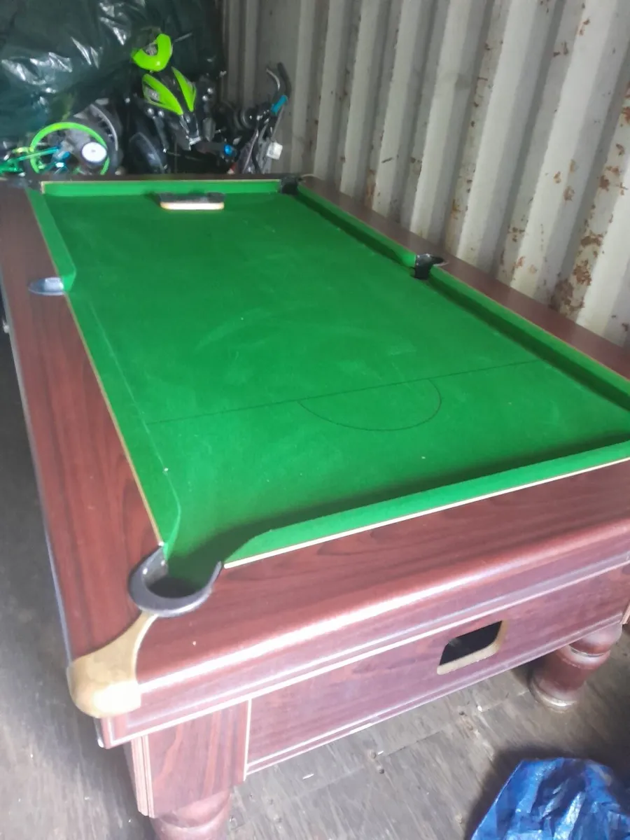 Pool table - Image 2