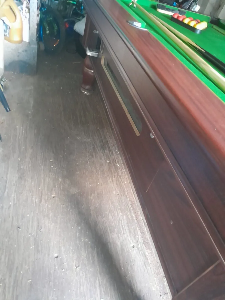 Pool table - Image 4