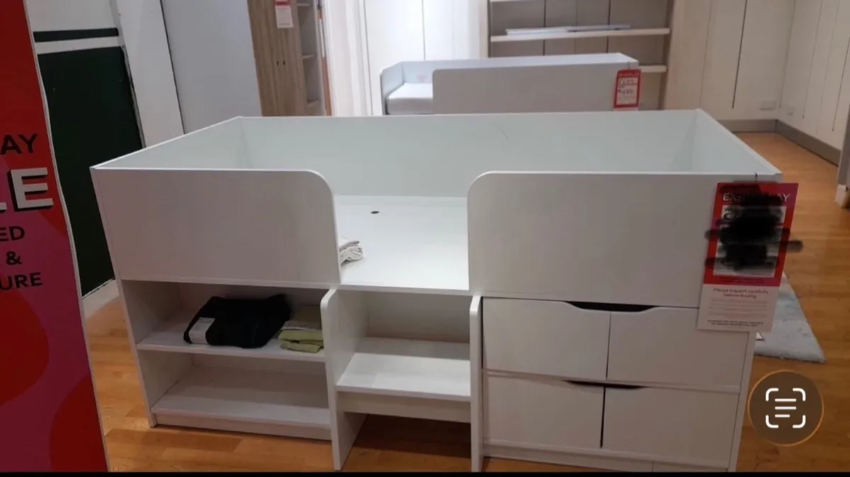 Mid sleeper bed