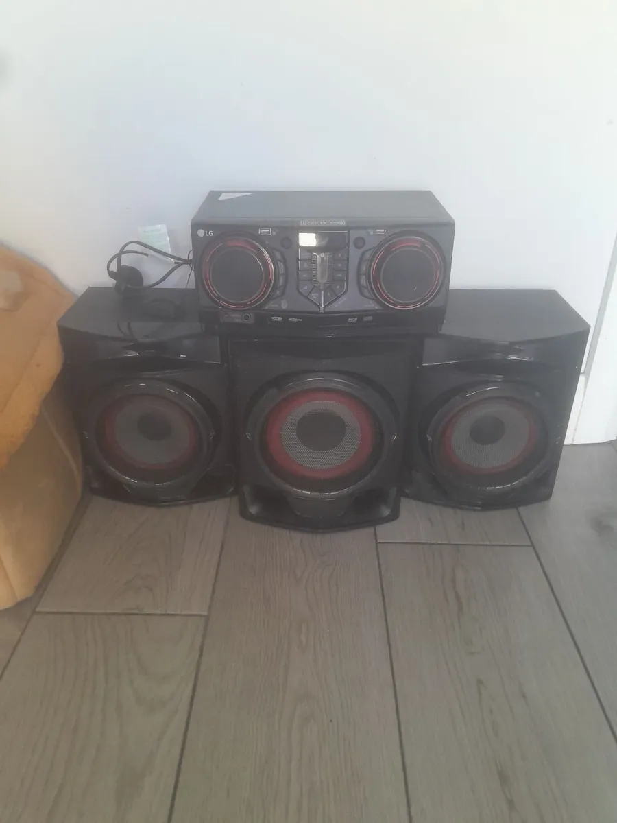 Lg 720 watt bluetooth - Image 2