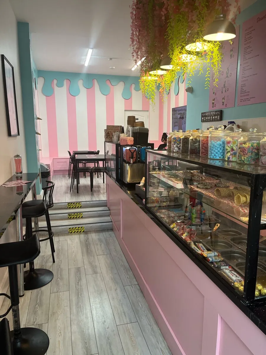 Ice cream shop - Image 4