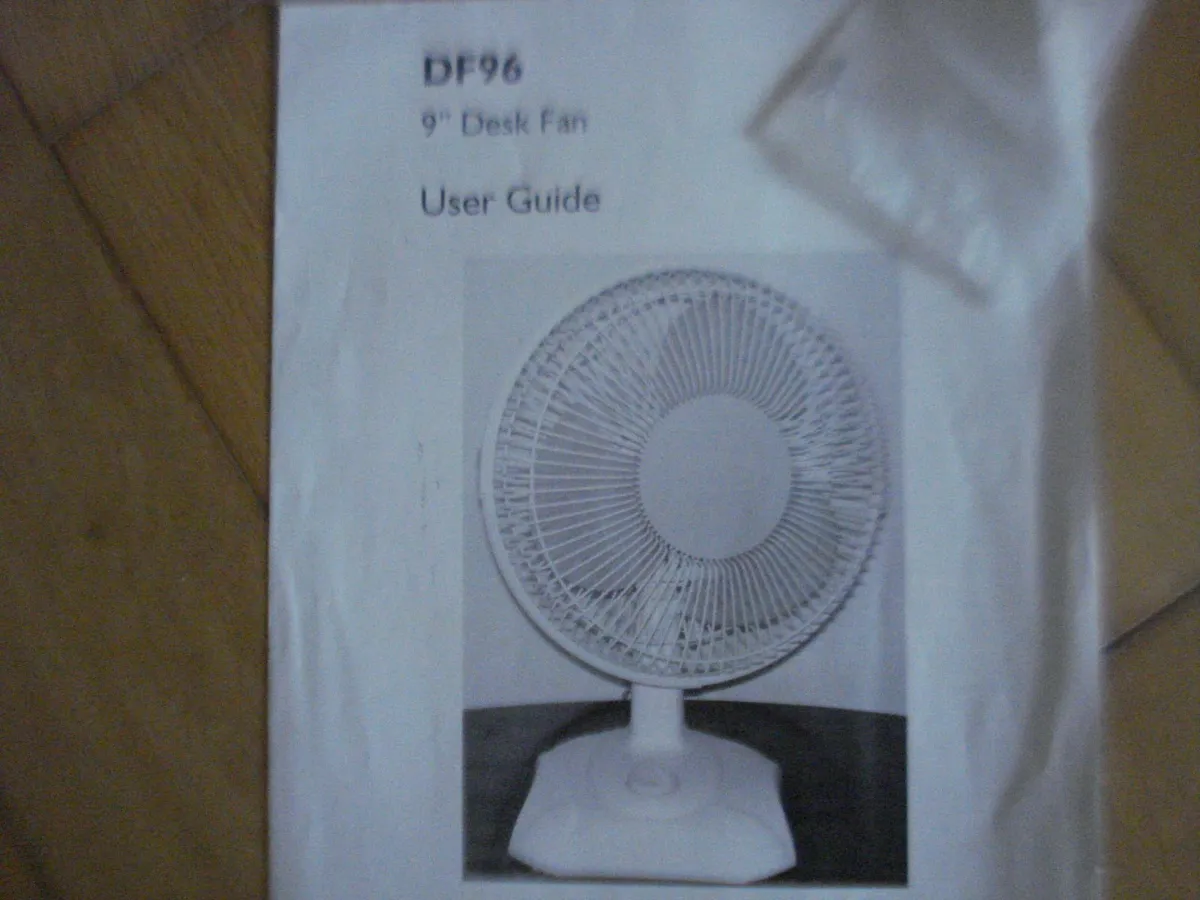 ELECTRIC DESK FAN. 9 INCH WHITE/BLUE. - Image 4