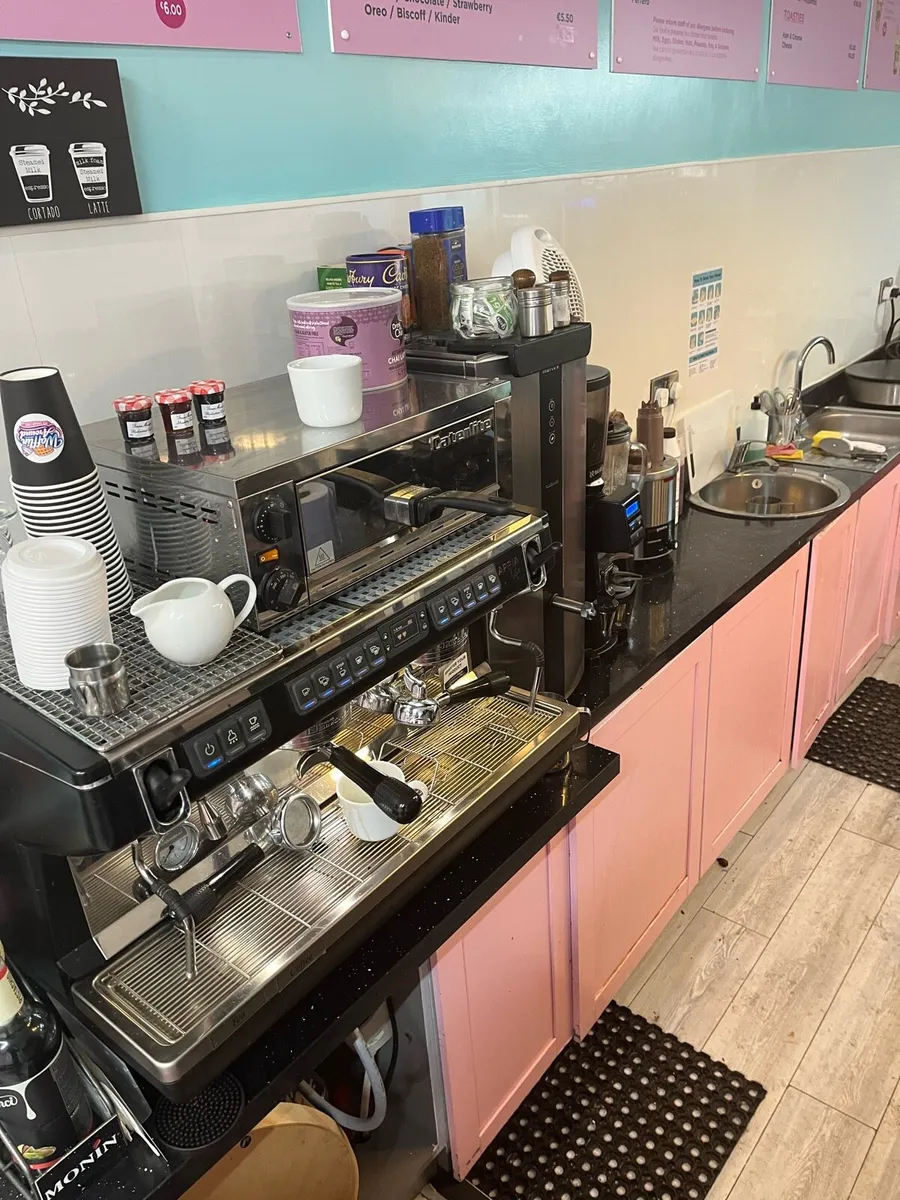 Ice cream shop - Image 3
