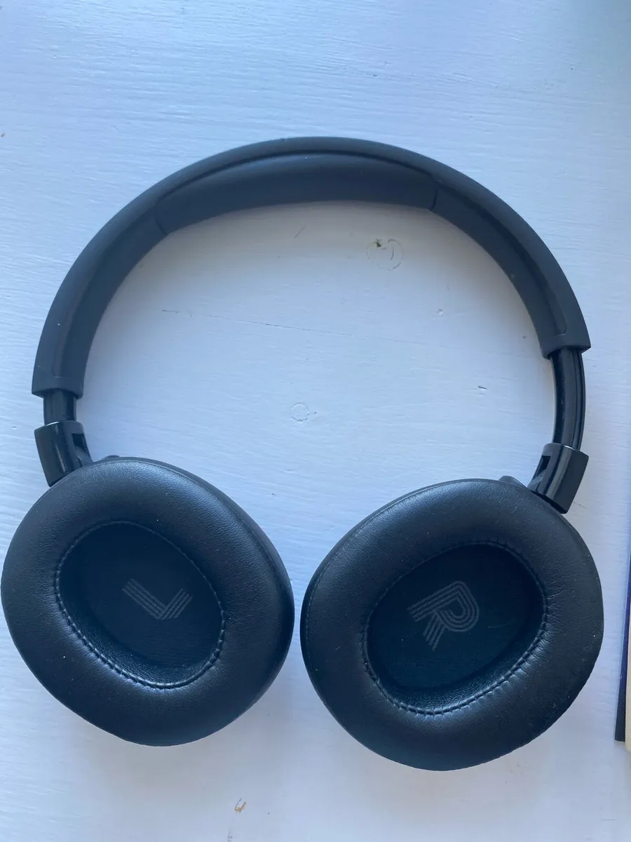 JBL On-Ear Wireless Headphones - Image 2