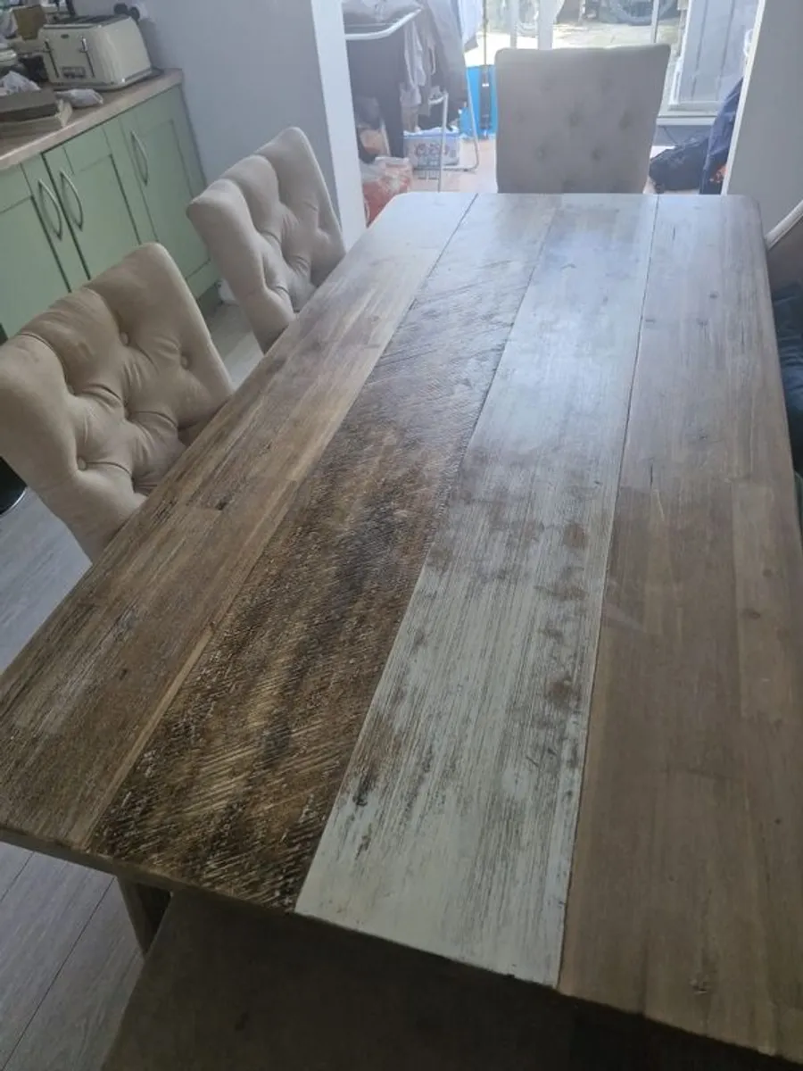 Dining table and 4 chairs - Image 1