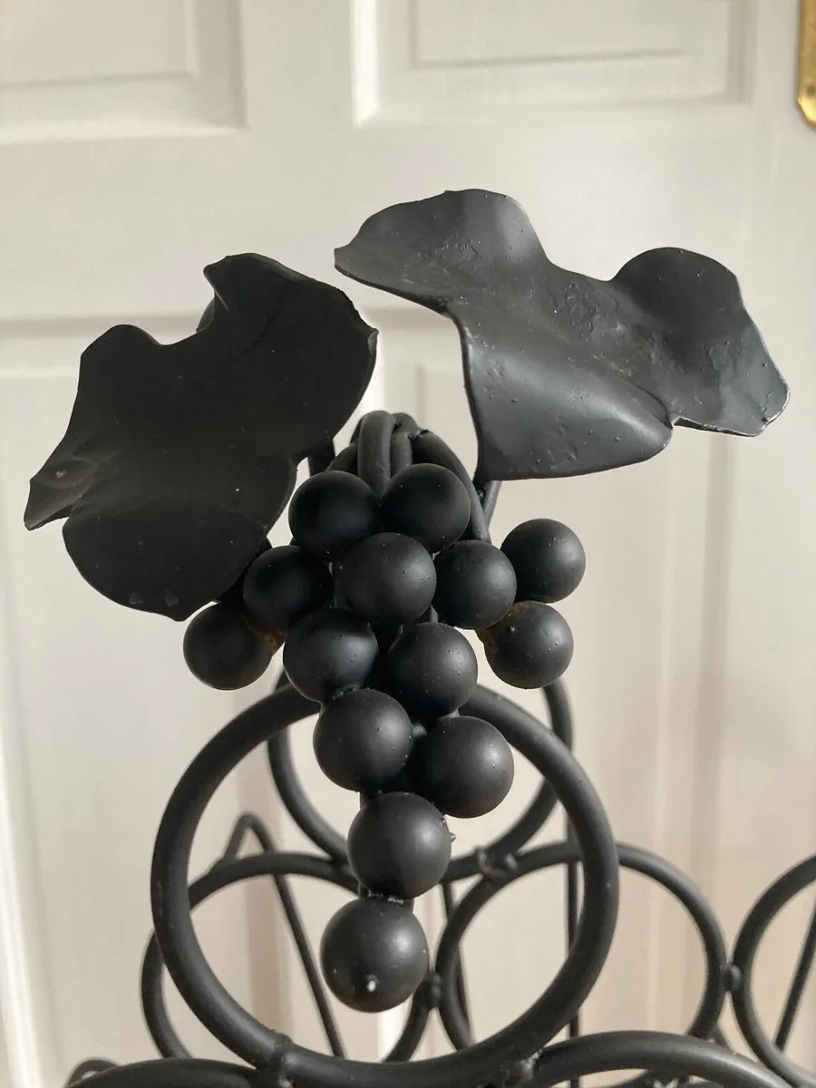 Wine rack - Image 1