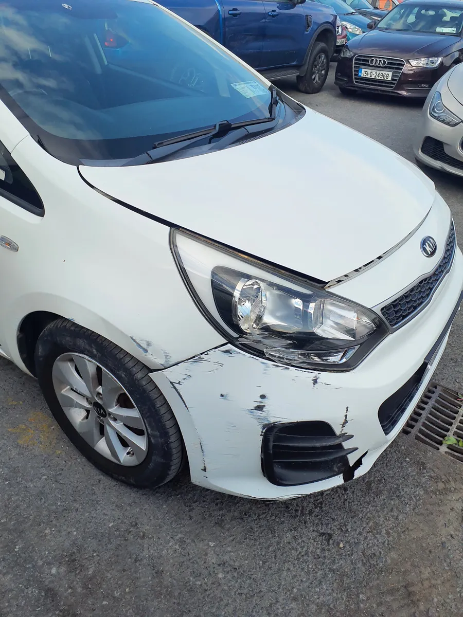 Kia Rio 2015 panel damage - Image 2