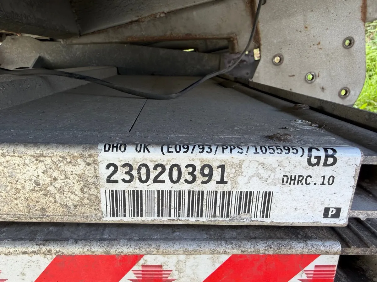 Truck body 5 M with 1000Kg Tail lift - Image 2