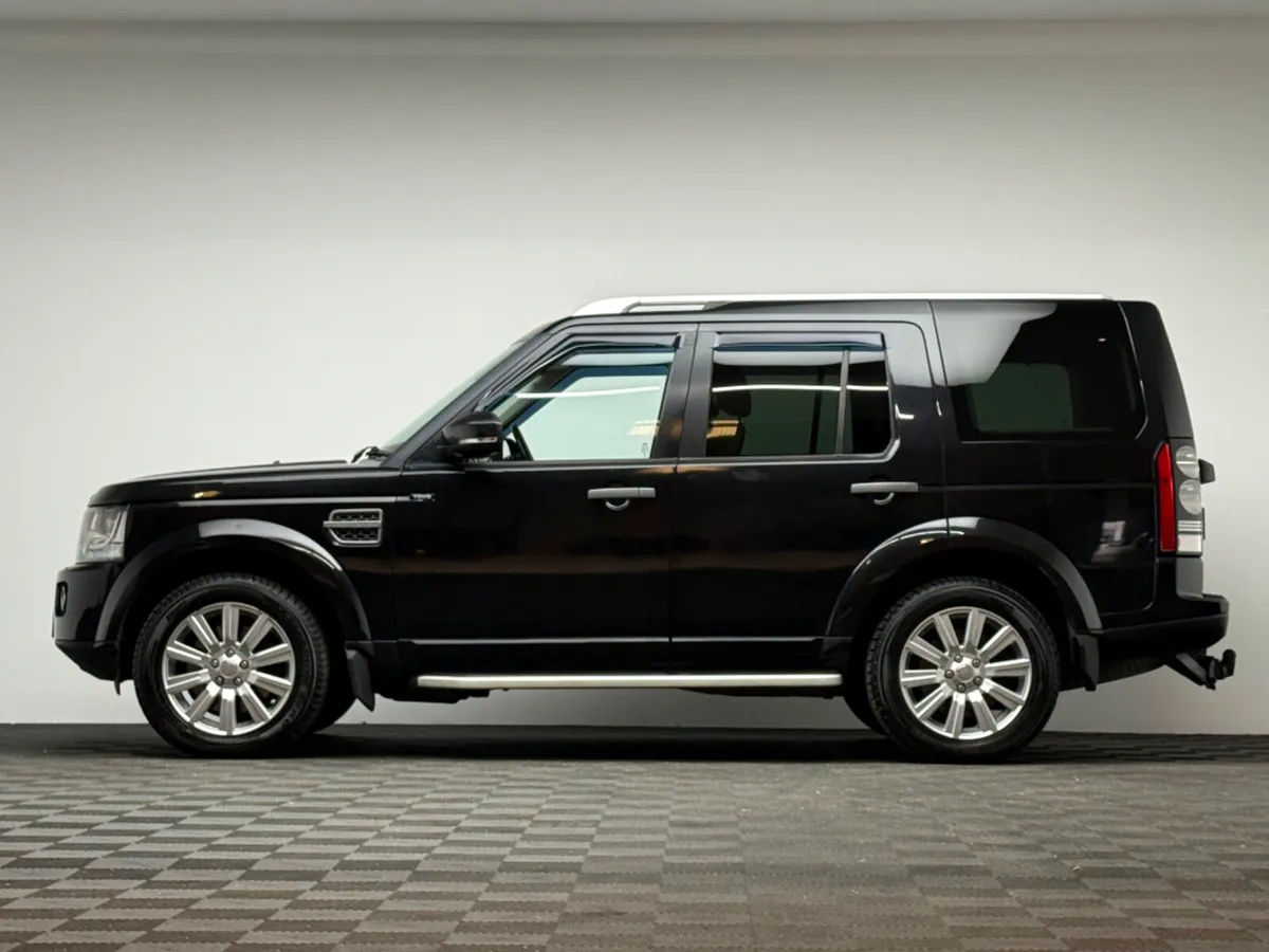 Land Rover Discovery XE N1 CREWCAB 3.0 TDV6 *VAT* - Image 4