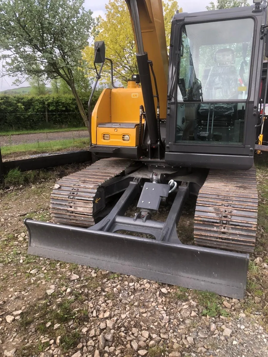 2026 XCMG XE75GA Digger - Image 3