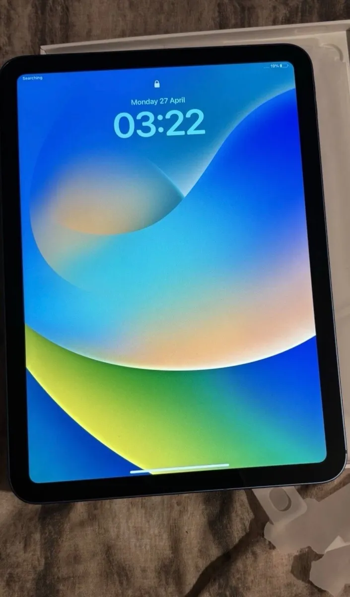 iPad 10th generation - Image 1