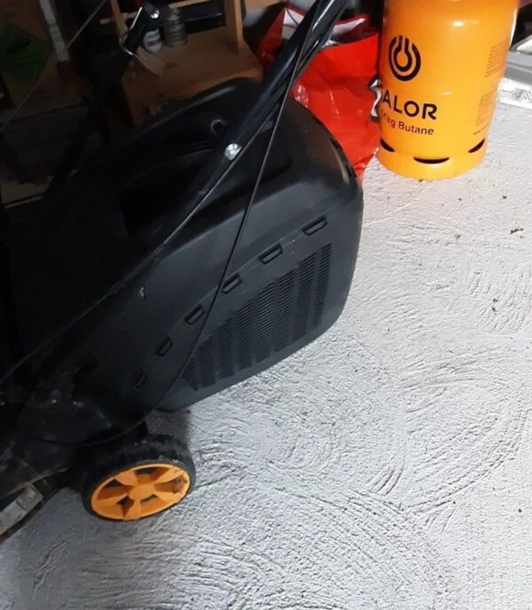 Lawnmower for Parts - Image 1