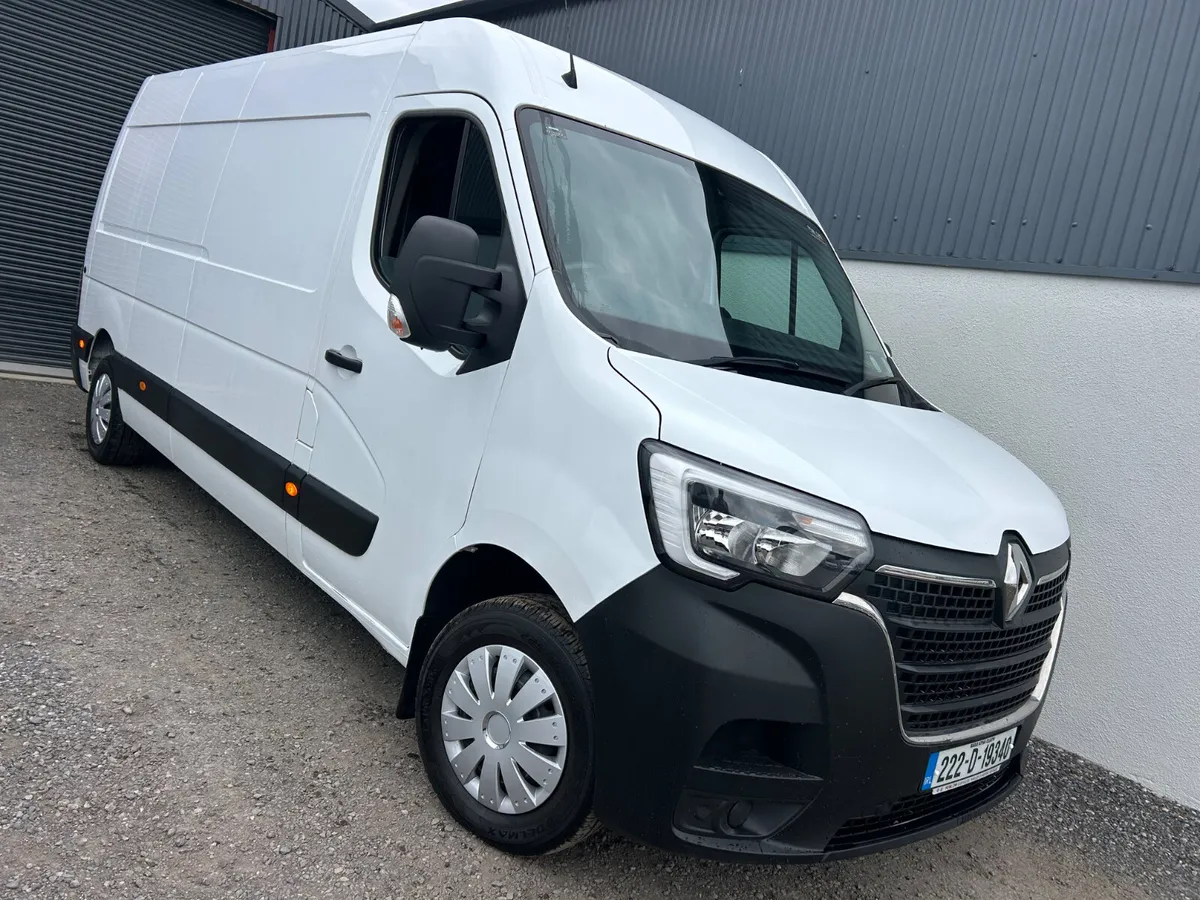 2022 Renault Master ‘ Manufactures warranty 10/27 - Image 2