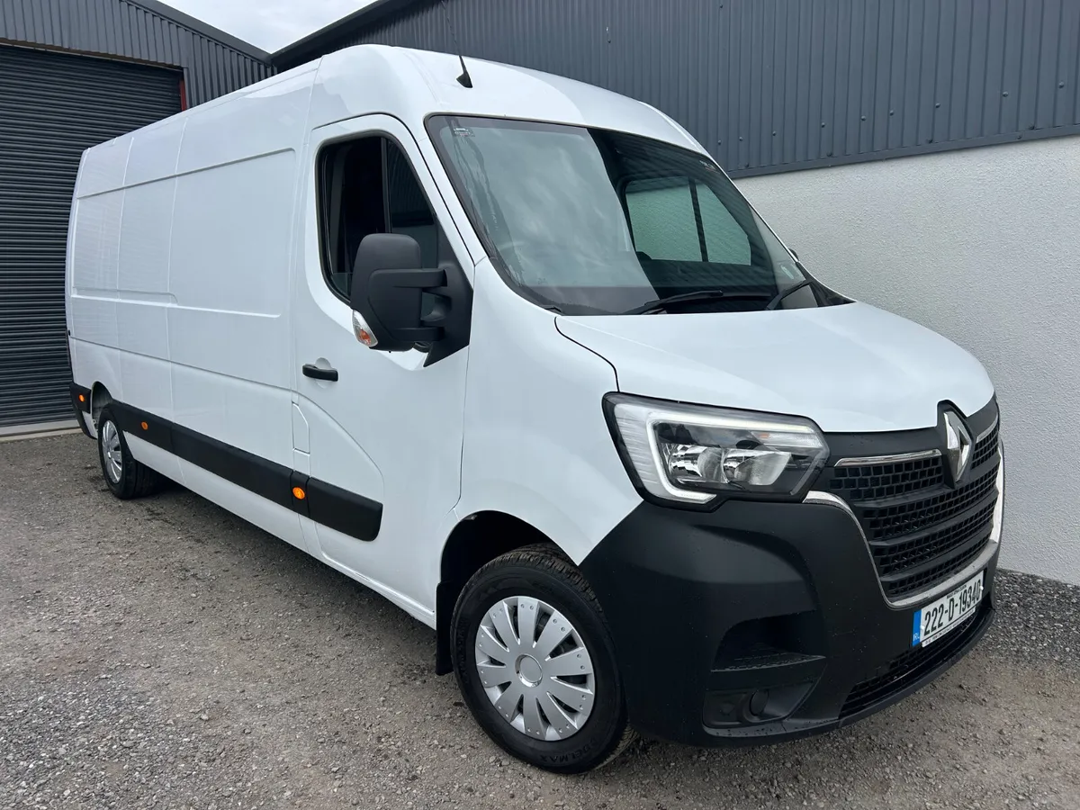 2022 Renault Master ‘ Manufactures warranty 10/27 - Image 1