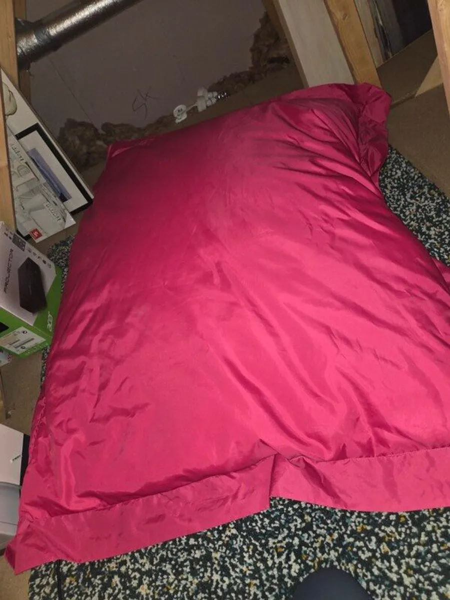 Big Bertha Bean Bag - Image 4