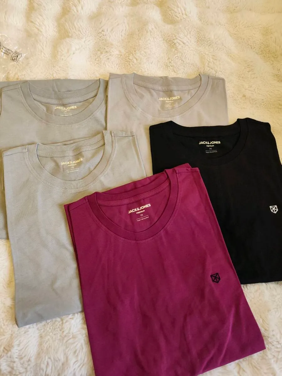 T-shirt - Image 1