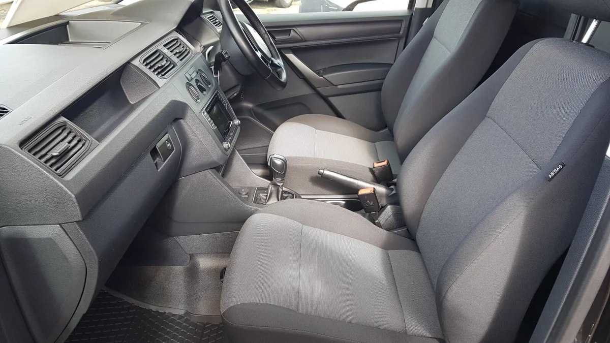 Volkswagen Caddy 202 TRENDLINE AUTOMATIC VAT INVOI - Image 4