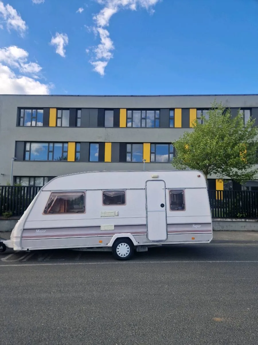 Caravan - Image 2