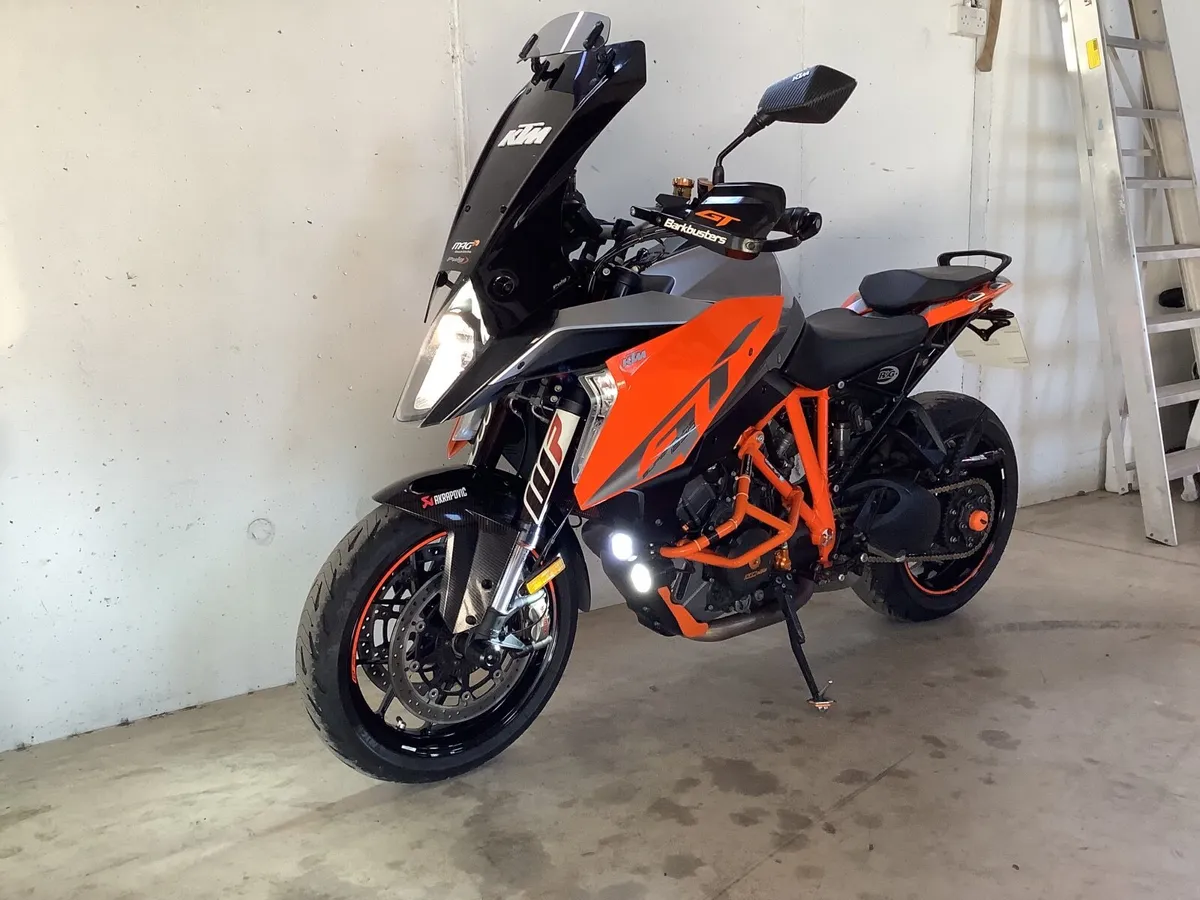 KTM 1290  Superduke GT 2016 - Image 3