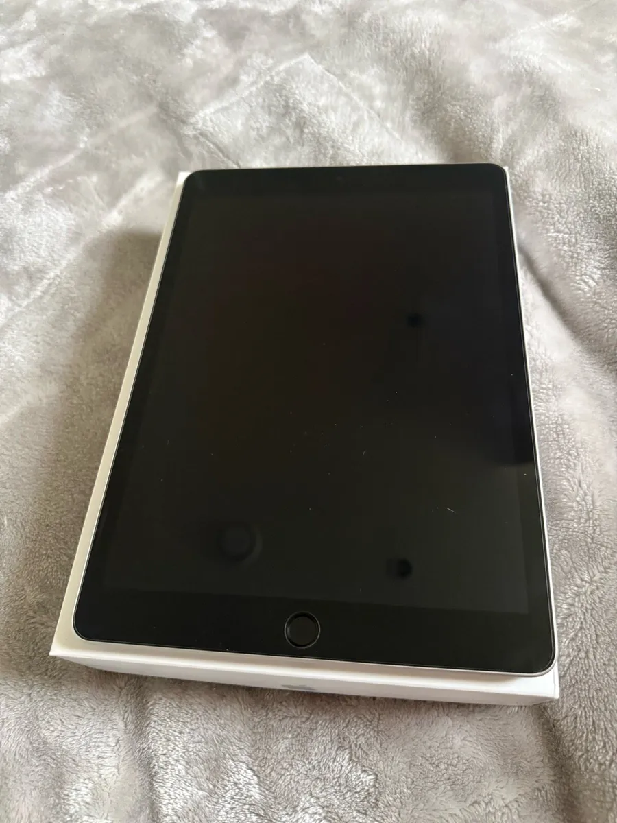 iPad 9th generation 64gb - Image 3
