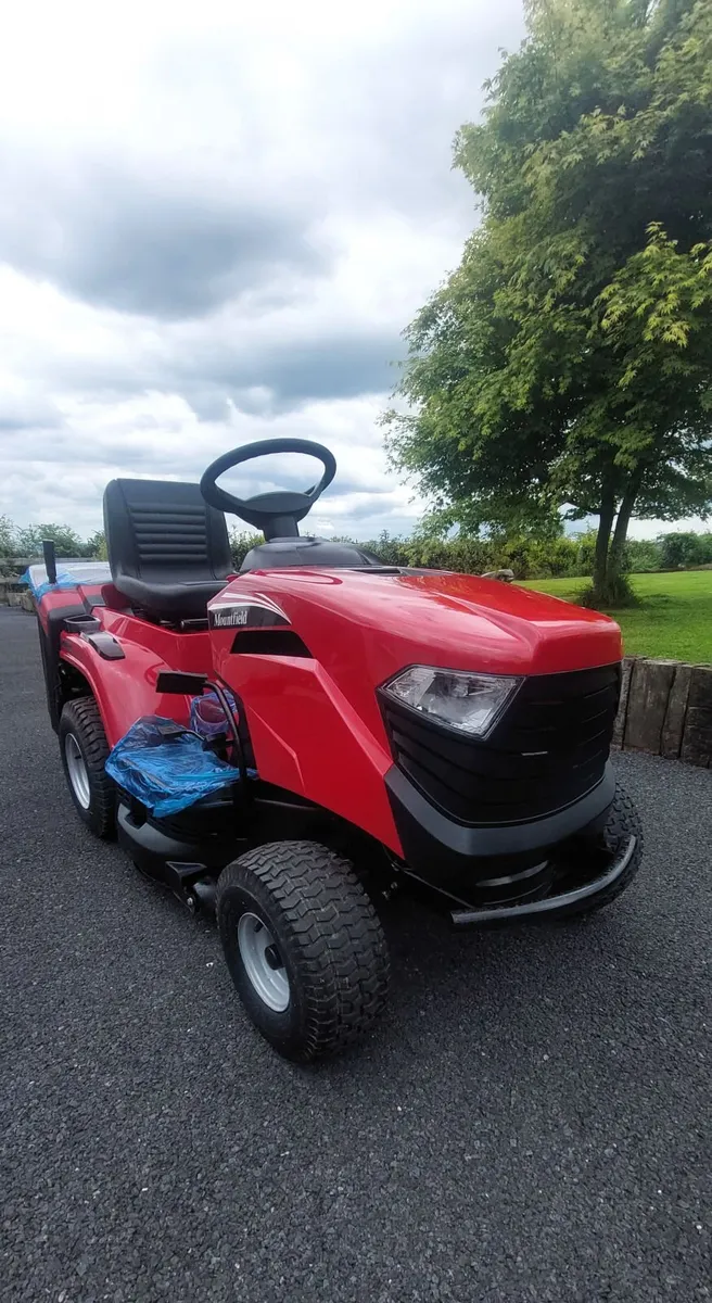 Mountfield 1530H Ride On lawnmower - Image 1