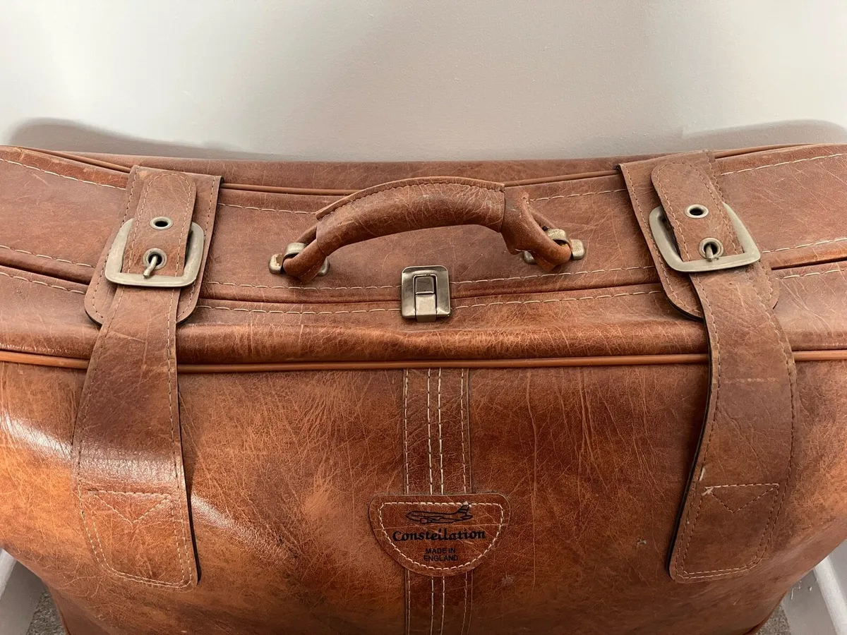 Vintage suitcase - Image 3