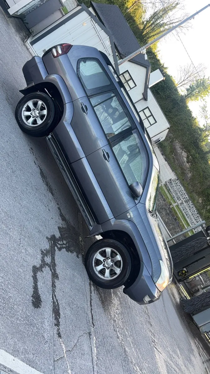 Crewcab Landcrusier - Image 4