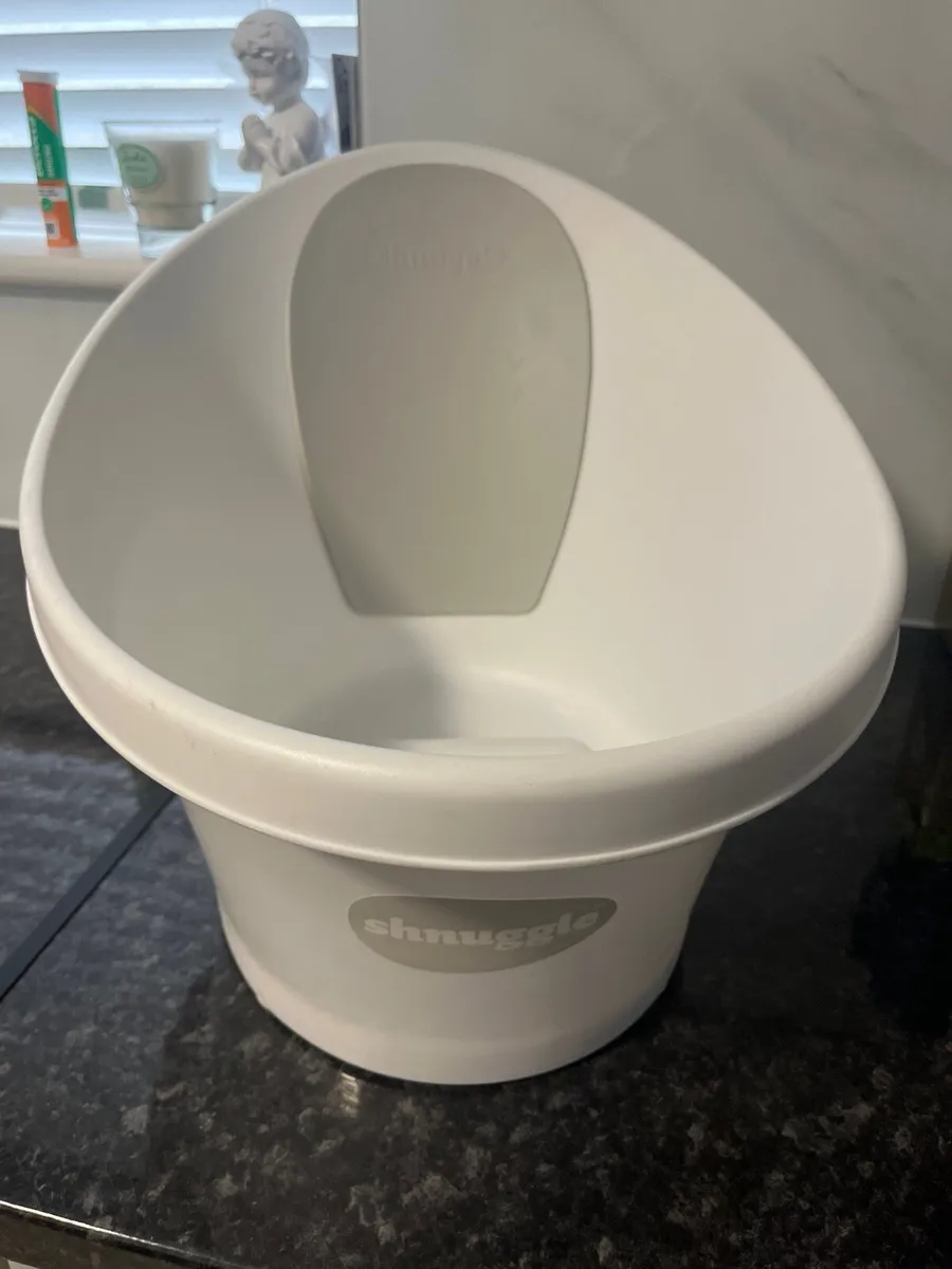 Shnuggle baby bath - Image 1