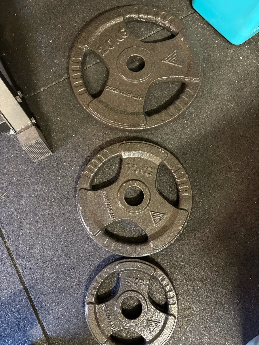 90kg plates and barbell - Image 1