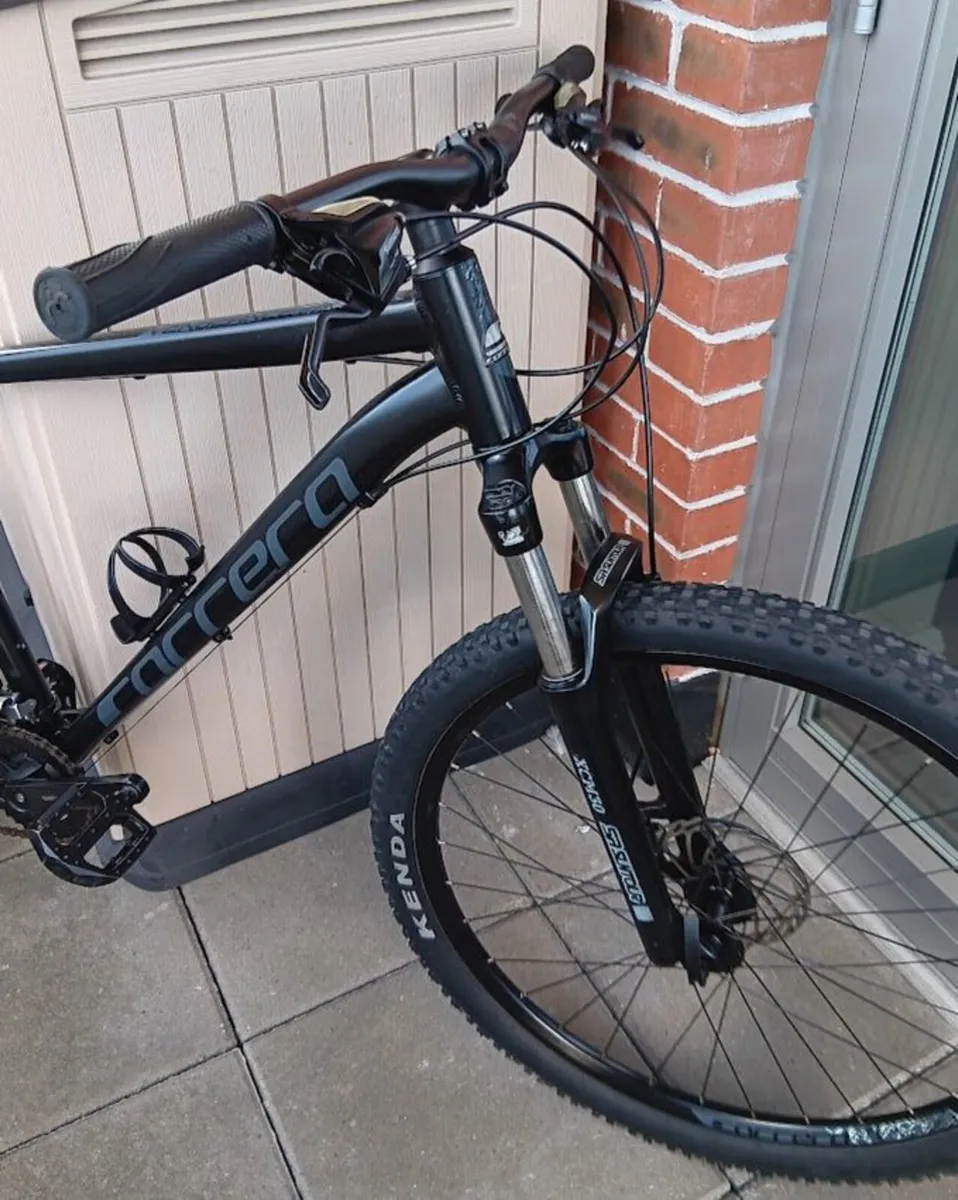 Large Vengeance Mountain Bike in perfect condition - Image 2