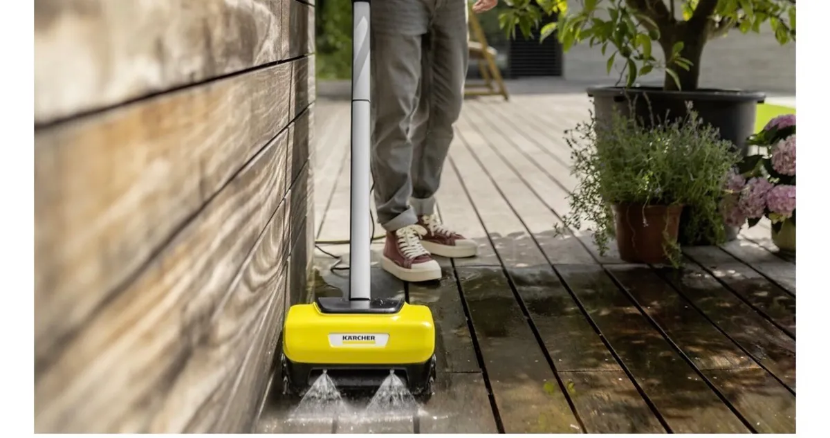 Kärcher electric Decking cleaner - Image 1